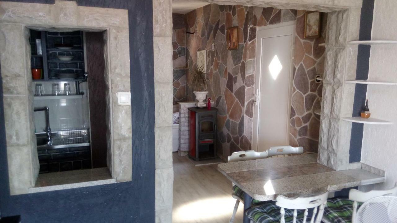Apartmani Mira Senj  Bagian luar foto