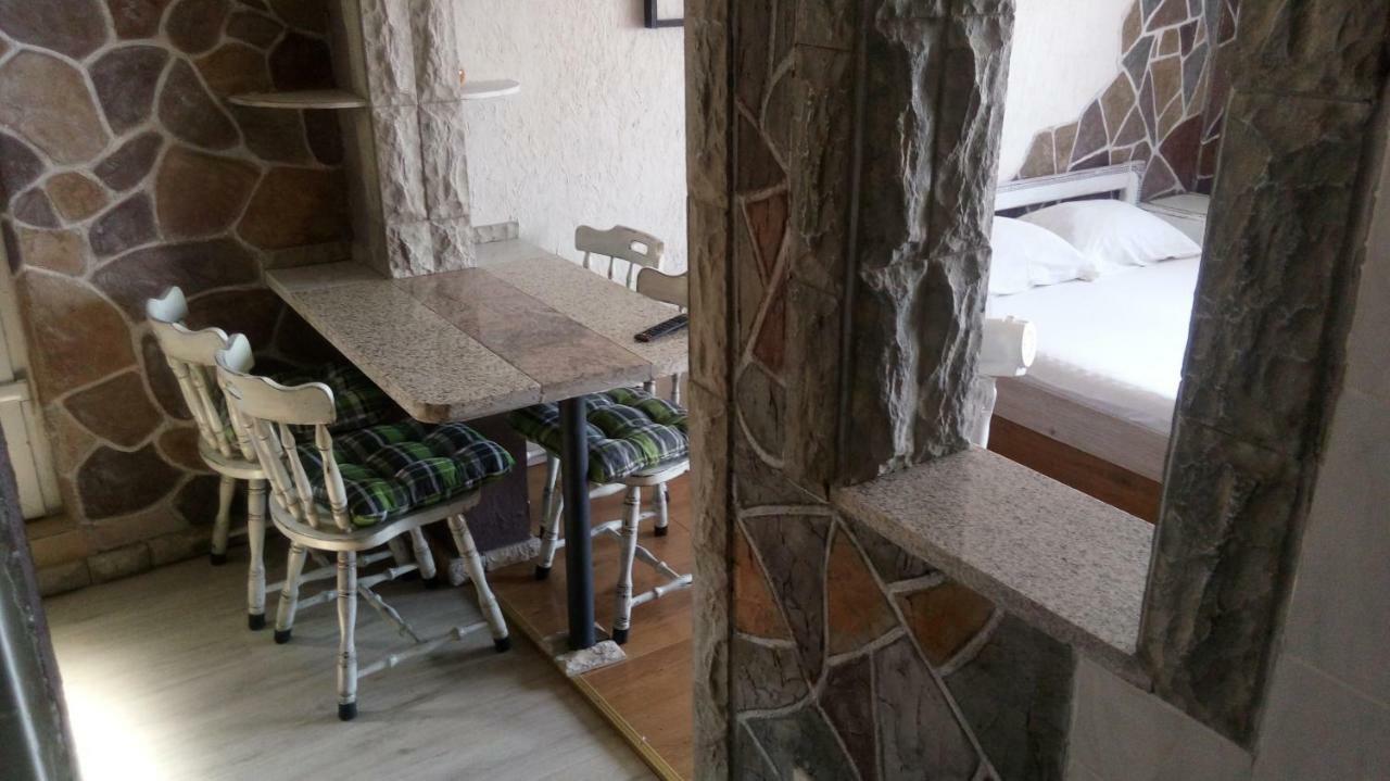 Apartmani Mira Senj  Bagian luar foto