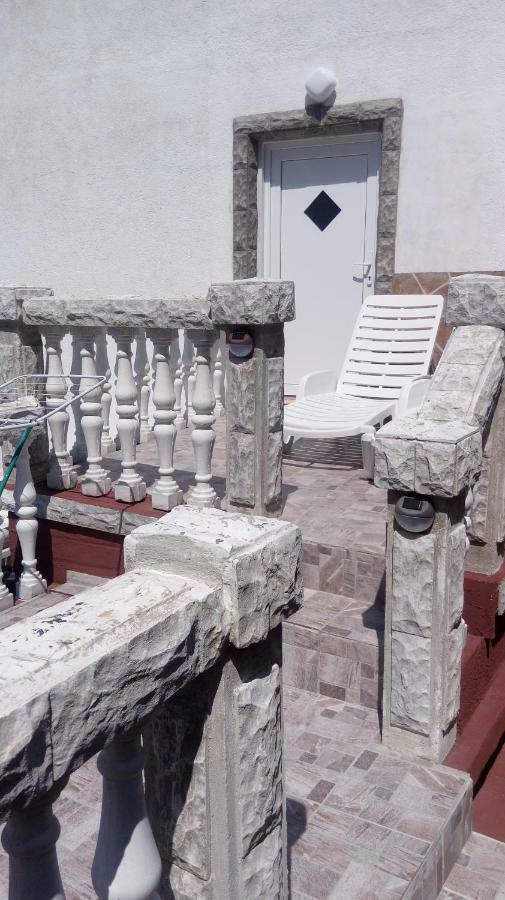 Apartmani Mira Senj  Bagian luar foto
