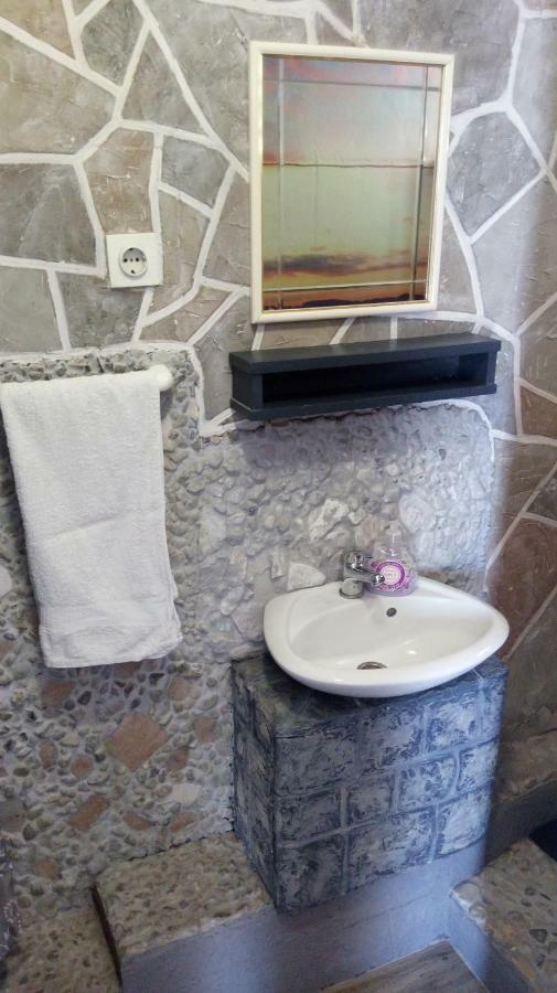 Apartmani Mira Senj  Bagian luar foto